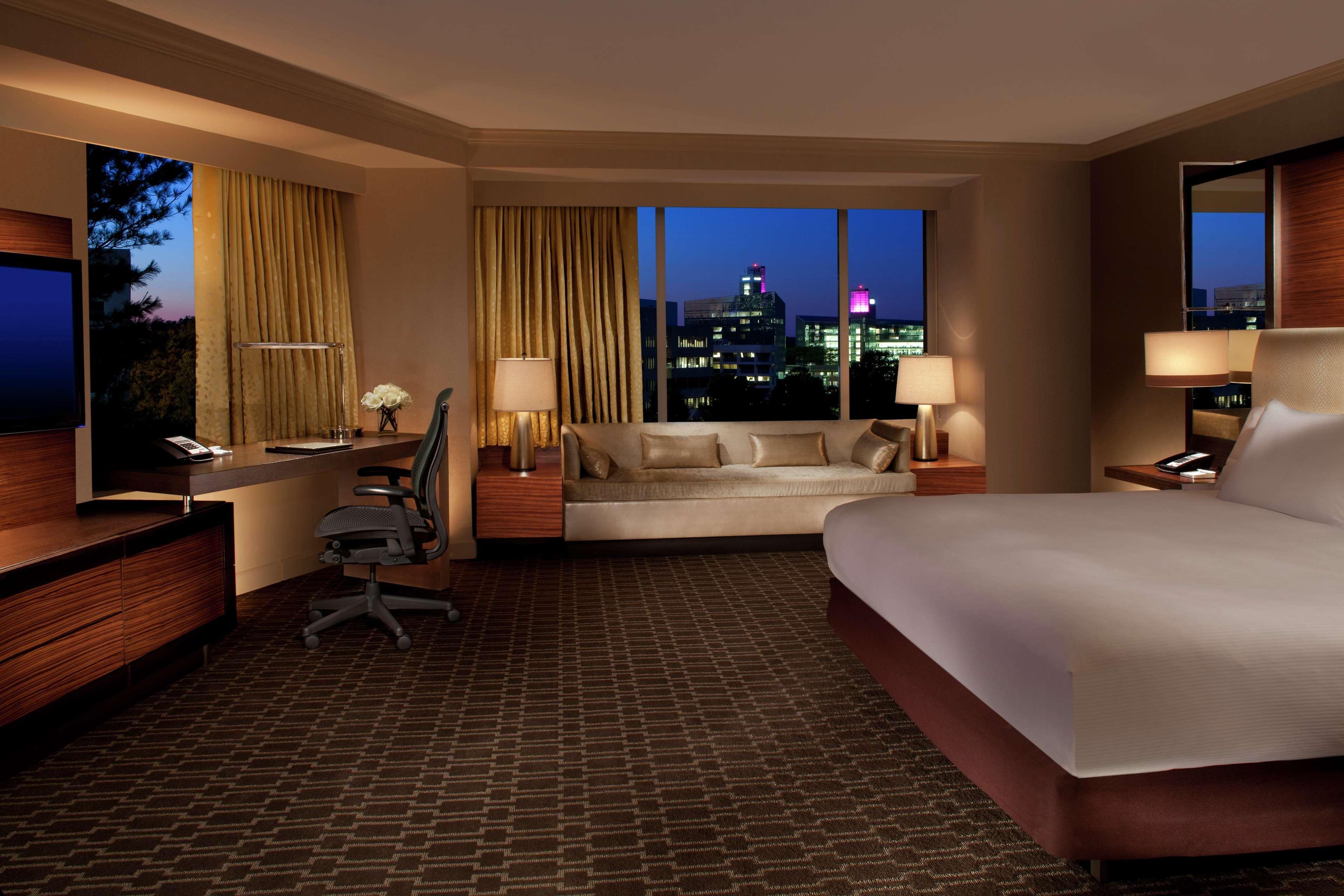 Отель Hilton Mclean Тайсонс Номер фото
