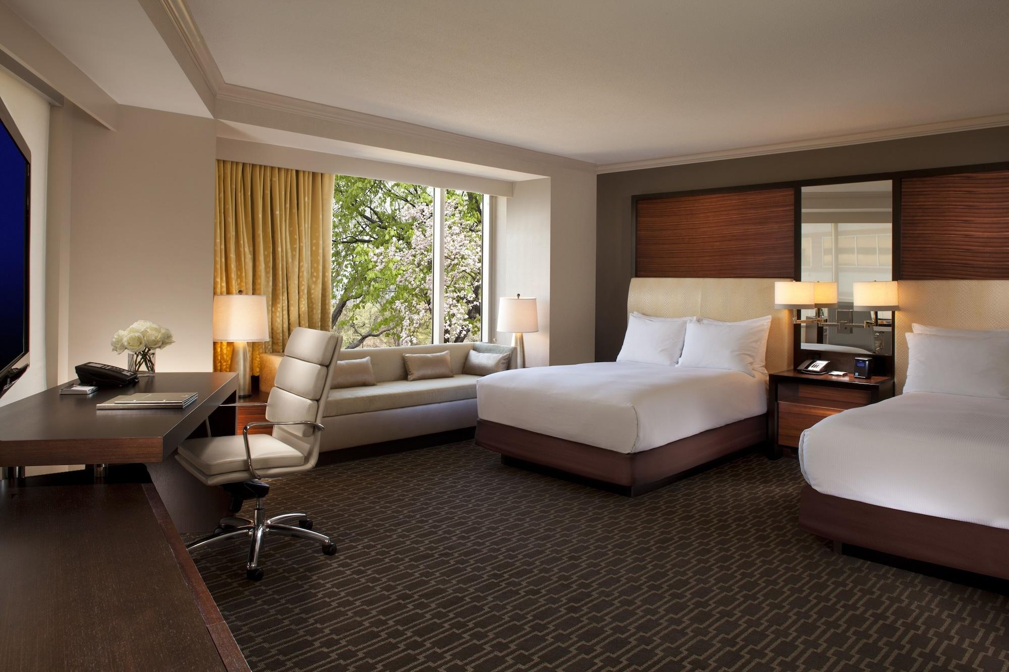 Отель Hilton Mclean Тайсонс Экстерьер фото